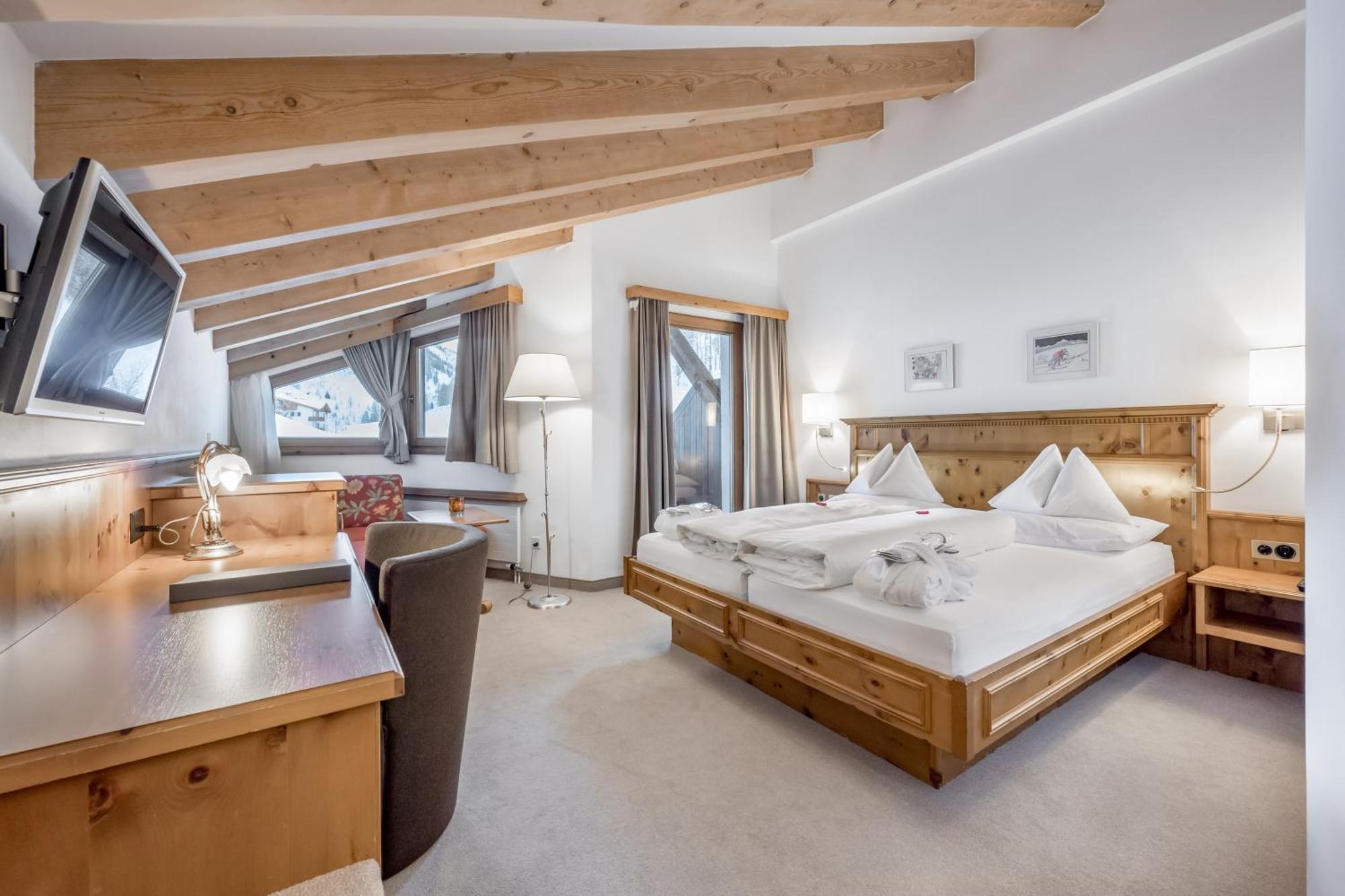 Chalet Silvretta Hotel & Spa Самнаун Екстериор снимка